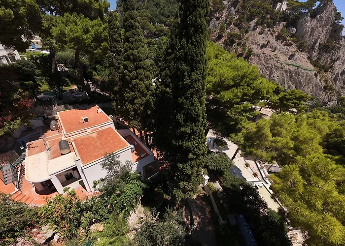 Casa Schiattarella 게스트하우스 3*